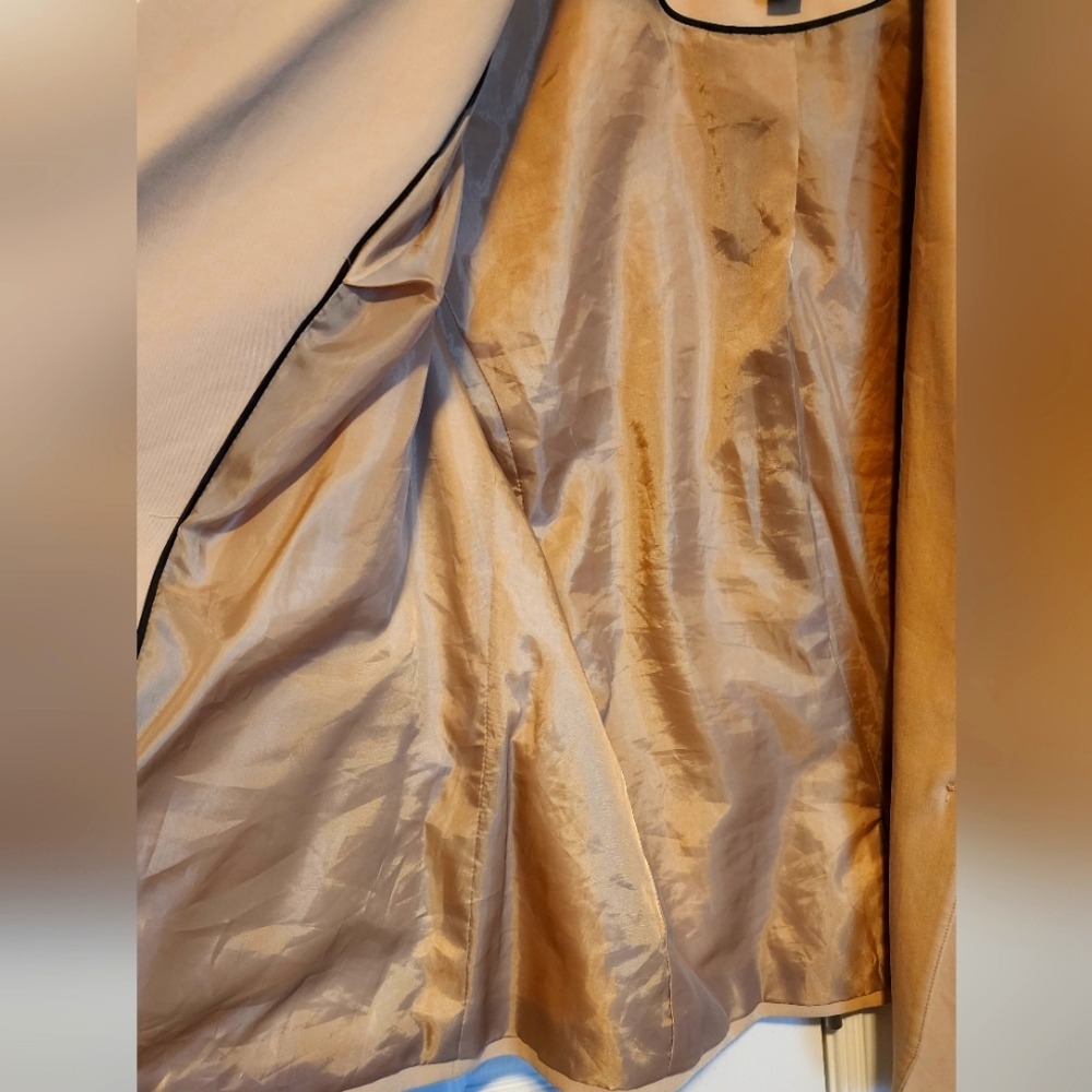 Tan Structured Blazer - Picture 3 of 6